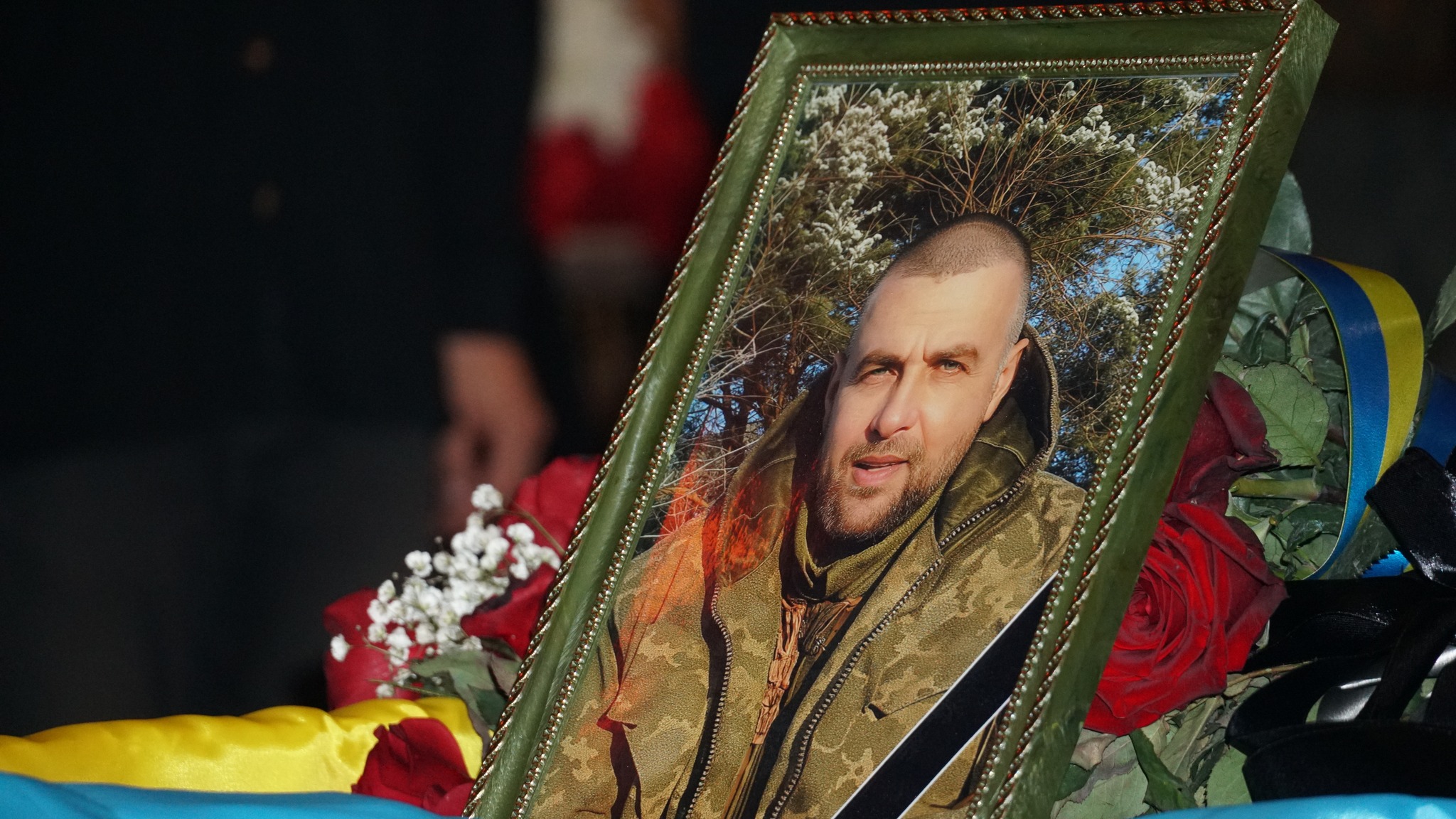 Захисник Ігор Служакін-Борщ