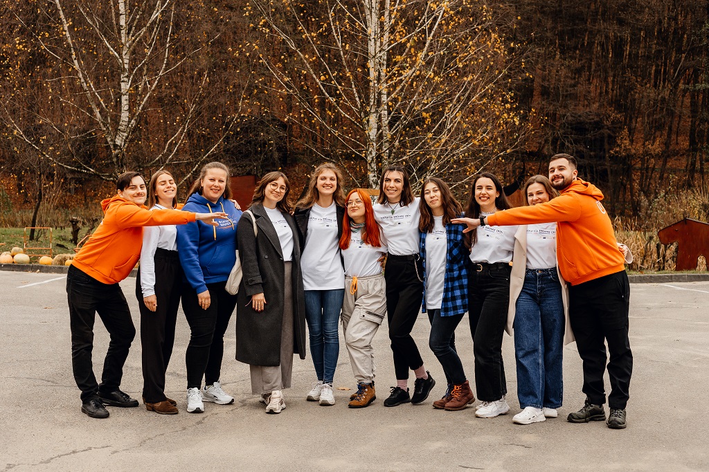 програма «Навчай» для тих, хто хоче стати вчителем-лідером