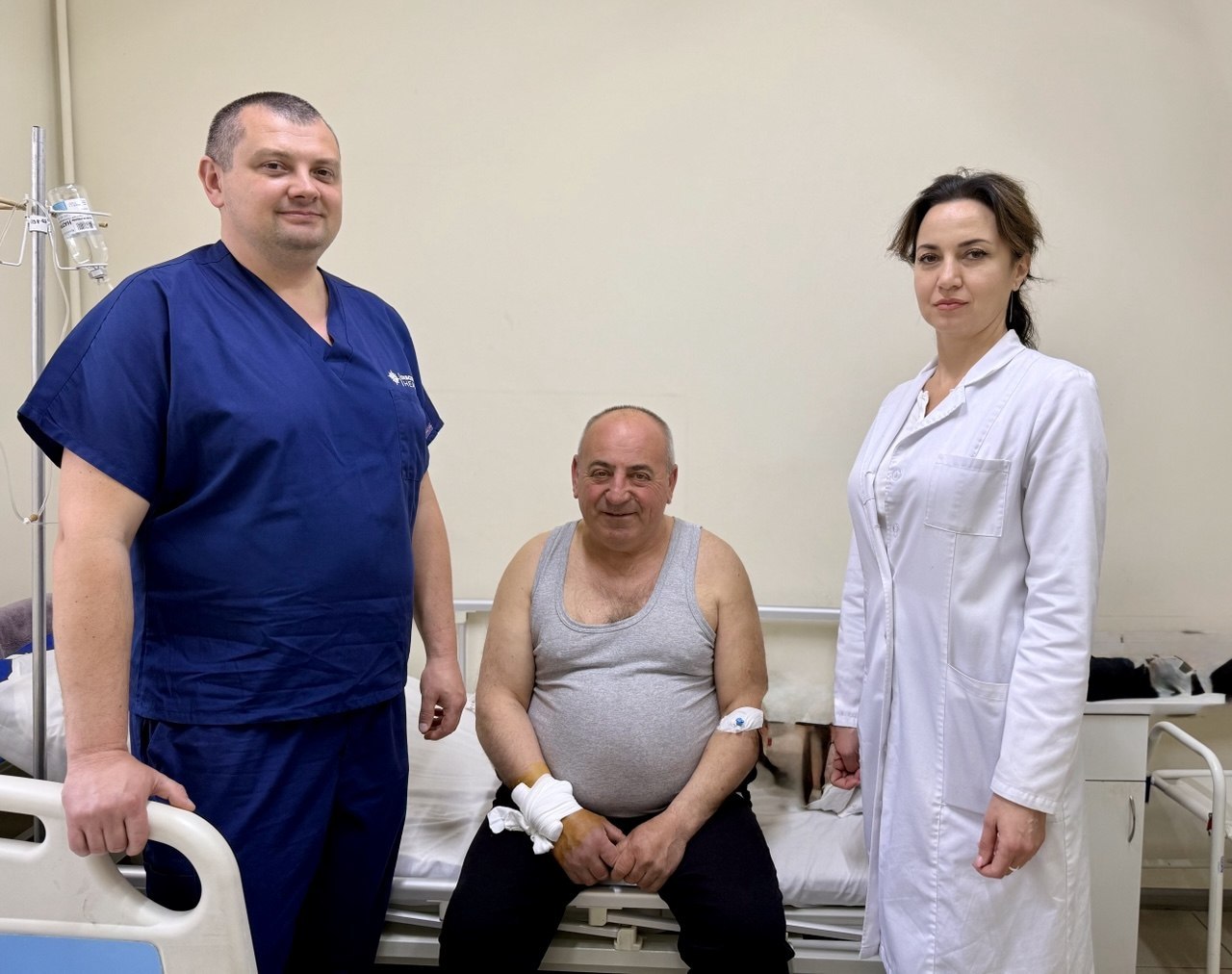 З пацієнтом
