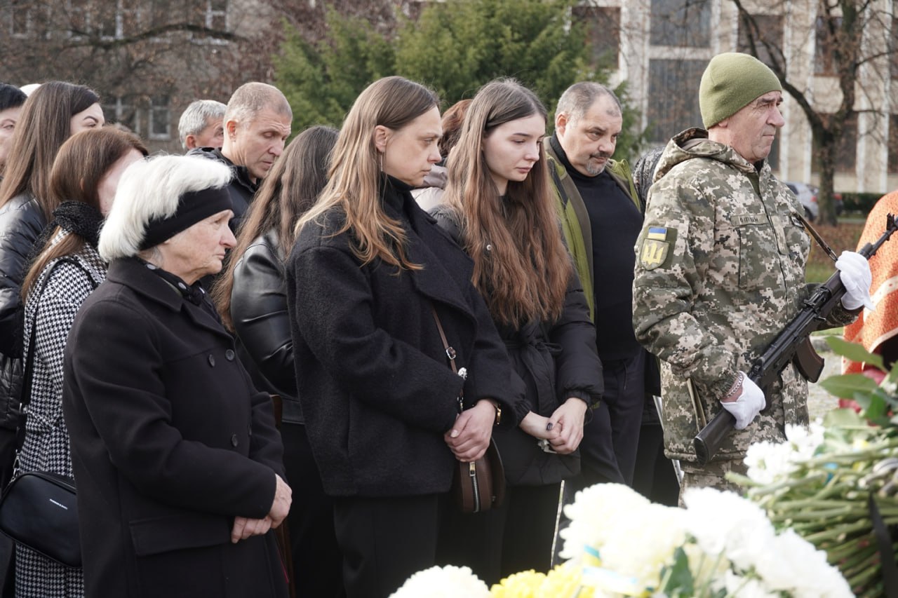Прощання з полеглим воїном Владиславом Діусом
