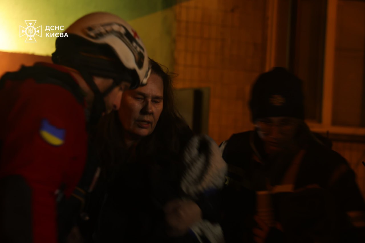 Нічна російська атака на Київ, 25 листопада