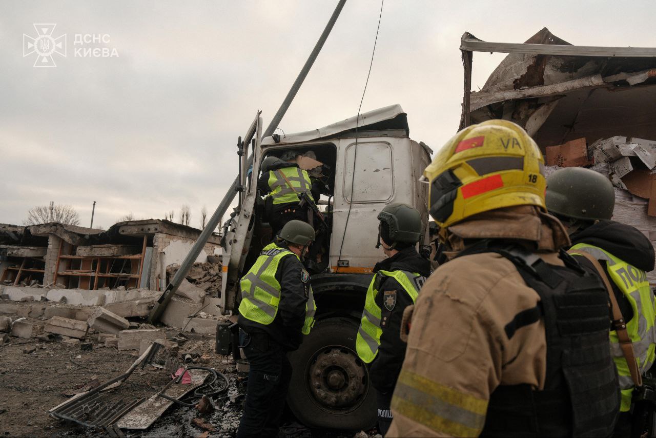 Нічна російська атака на Київ, 25 листопада