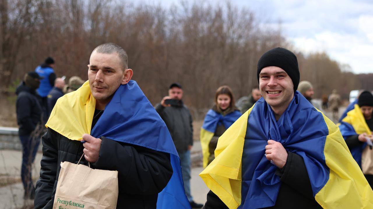 Повернення українських військових з полону