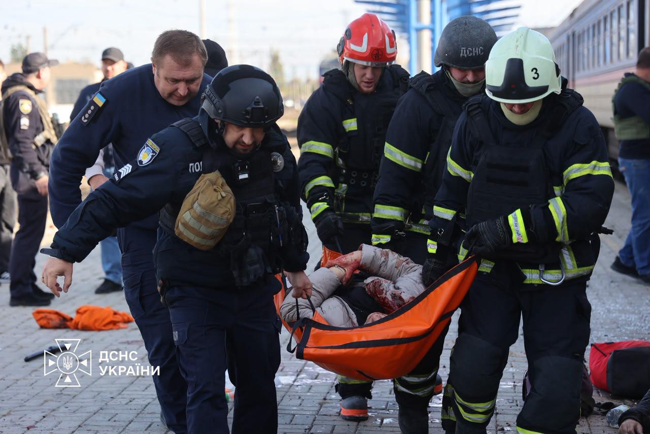 Росіяни вдарили дроном по вокзалу у Дніпрі, є загиблі та поранені