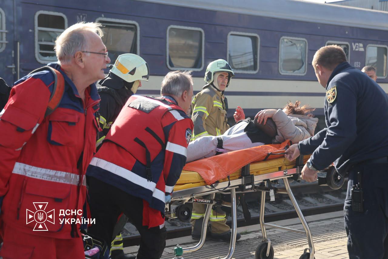 Росіяни вдарили дроном по вокзалу у Дніпрі, є загиблі та поранені