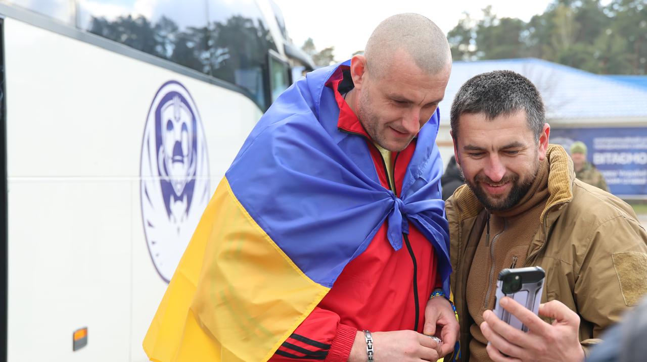 Додому повернули 193 українських захисників