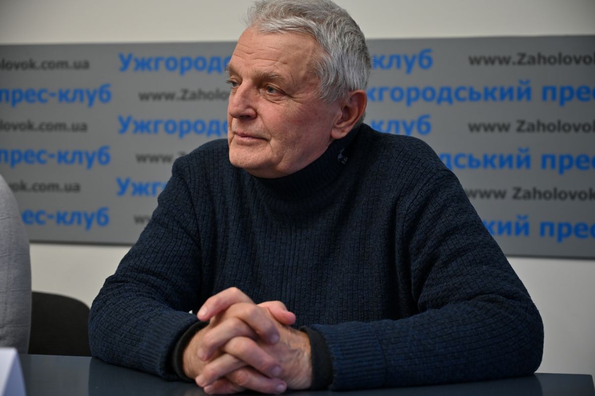 Василь Густі