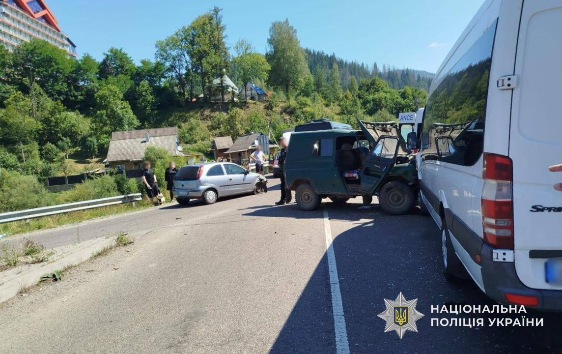 Місце потрійної ДТП