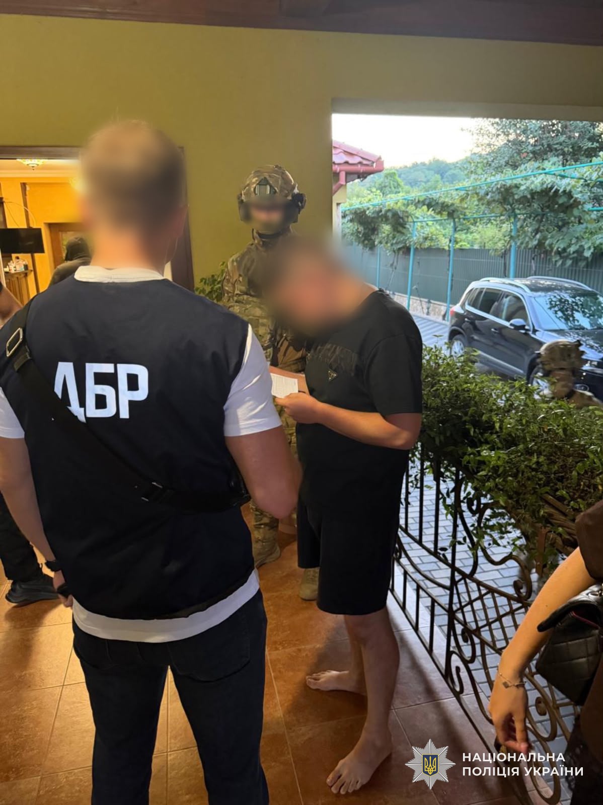 Обшуки у підозрюваних