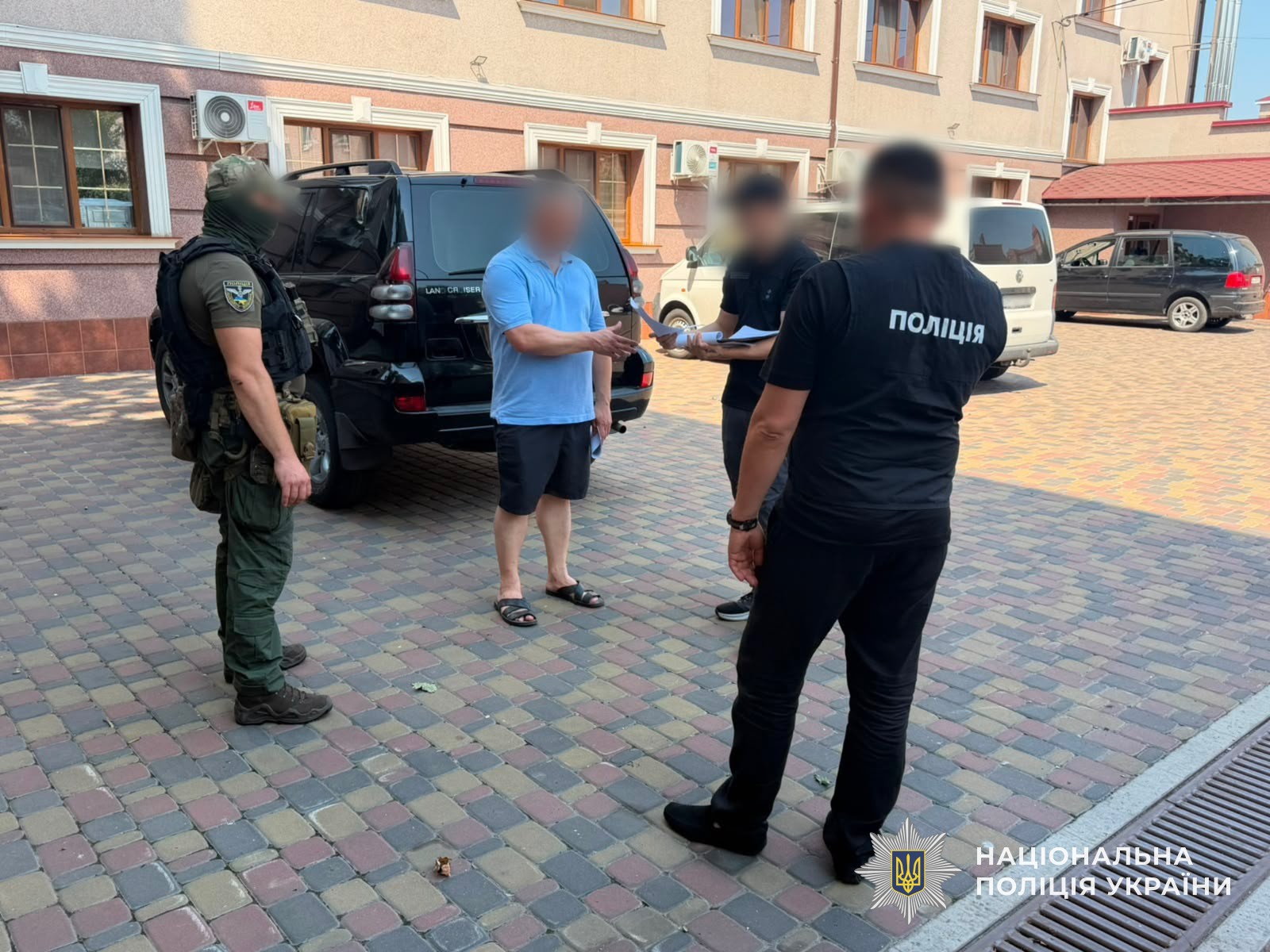 Обшуки у підозрюваних