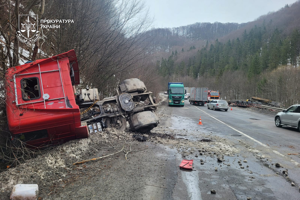 Місце ДТП на Абранському перевалі
