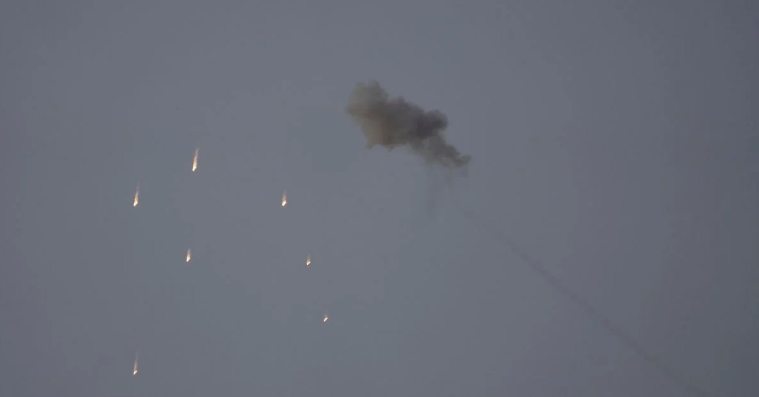 Повітряна ціль у небі