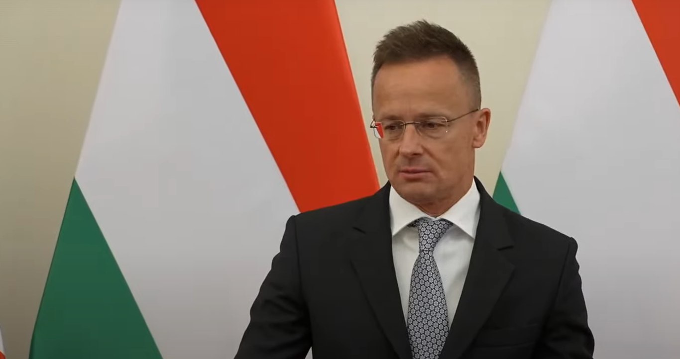 Петер Сіярто