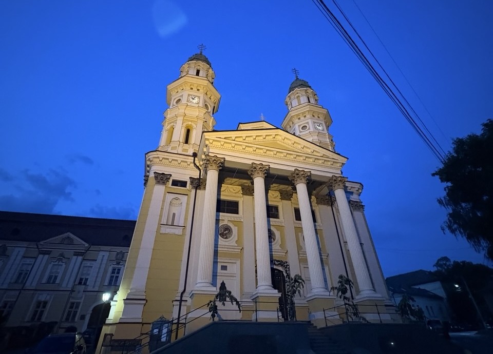 Хрестовоздвиженський кафедральний собор в Ужгороді