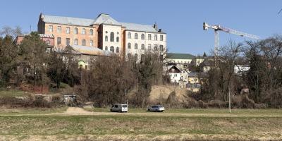 Ботанічна набережна в Ужгороді