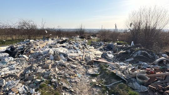 Стихійні сміттєзвалища