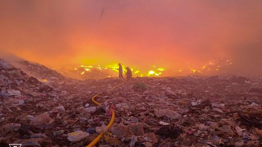 Ліквідація пожежі на сміттєзвалищі у Берегові