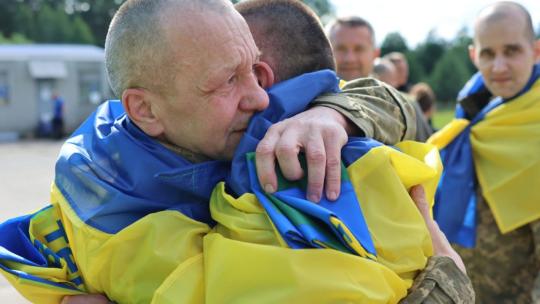 Звільнені з полону українські воїни