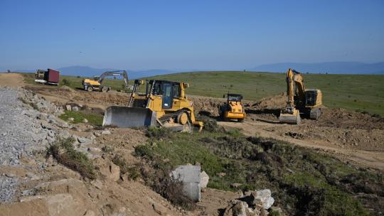 Будівництво вітряків на Полонині Руні