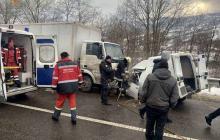 рятувальники працюють на місці аварії 