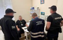 Підозрюваний з правоохоронцями