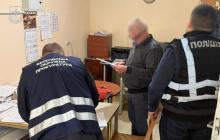 Посадовця міськради у Берегові підозрюють у махінаціях на ремонті тротуару