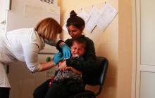 Більше 2 тис. маленьких ромів провакцинували від інфекційних хвороб в лютому на Закарпатті 