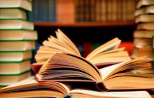 відвідувачі зможуть отримати придбати книги та отримати автограф письменника 