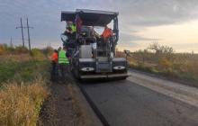 Дороги ремонтують одночасно у кількох районах області 