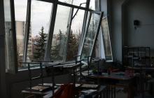Вибиті шибки вікон у школі через ранішню атаку росіян на Львів