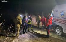 Чоловіки дуже сильно змерзли, їх передали медикам "швидкої"