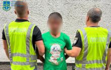 Чоловік зустрів дитину на одній з вулиць Виноградова та почав чіплятися до неї