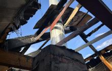 Те, що залишилося від даху після пожежі 