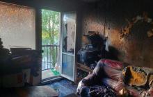 Одна з кімнат квартири після того, як пожежники загасили полум‘я