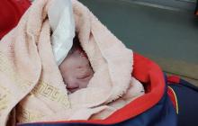 Немовля, яке з‘явилося на світ в неділю, 21 квітня