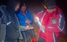 Знайдений турист із рятувальниками