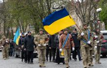 Прощання із воїном Русланом Тороповим