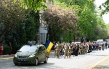 Прощання з воїном Едуардом Перебзяком