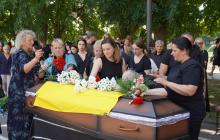 Прощання із воїном Віталієм Лакатошем