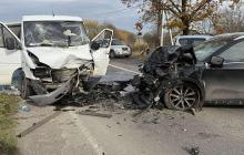 Місце зіткнення, пошкоджені авто