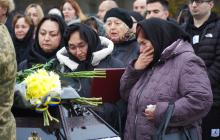 Прощання з полеглим воїном Борисом Барчем