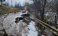 Обвал дороги приблизно 28 метрів 