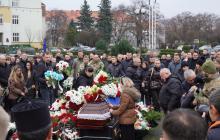 Прощання з воїном Володимиром Бирою