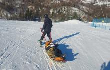 Транспортування потерпілої лижниці