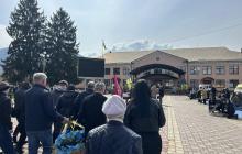 Прощання із воїном Ярославом Шомком у Тячеві