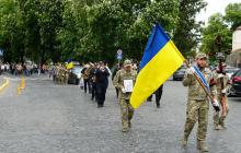 Прощання із полеглим воїном Володимиром Тарапатою в Ужгороді