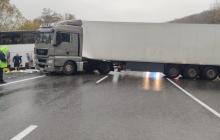 Також постраждало 6 пасажирів автобуса