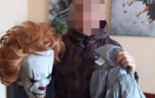 Мукачівські поліцейські встановили особу клоуна Пеннівайза