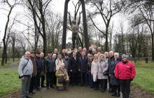 пам'ятника Біля пам‘ятника закарпатським ліквідаторам Чорнобильської катастрофи 