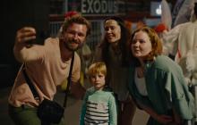 Кадри з фільму "Під вулканом"